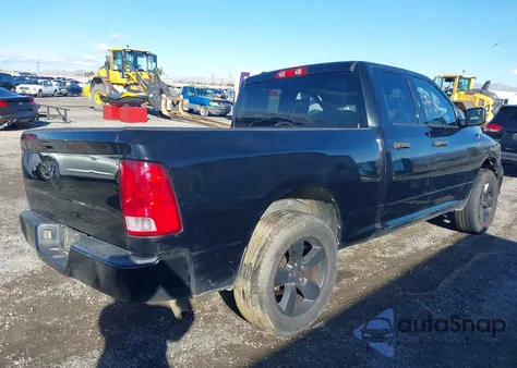 2019 Ram 1500 Classic Express 4X4 6'4 Box z USA, uszkodzony, nr VIN 1C6RR7FG4KS727103